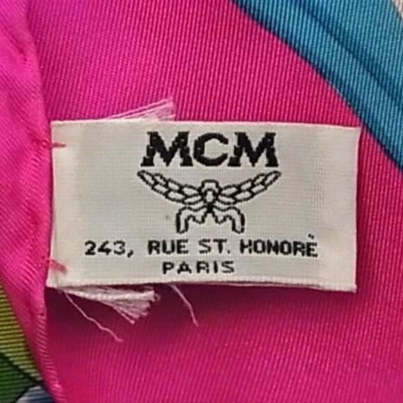 MCM -ONLY ONE- Hot Pink & Blue Floral Butterfly Print 34" 100% Silk Scarf VGUC - Picture 8 of 11